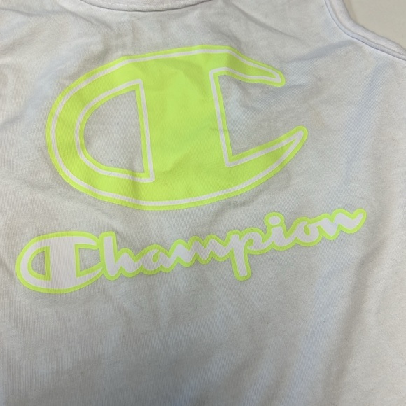 Champion‎ - Picture 6 of 9